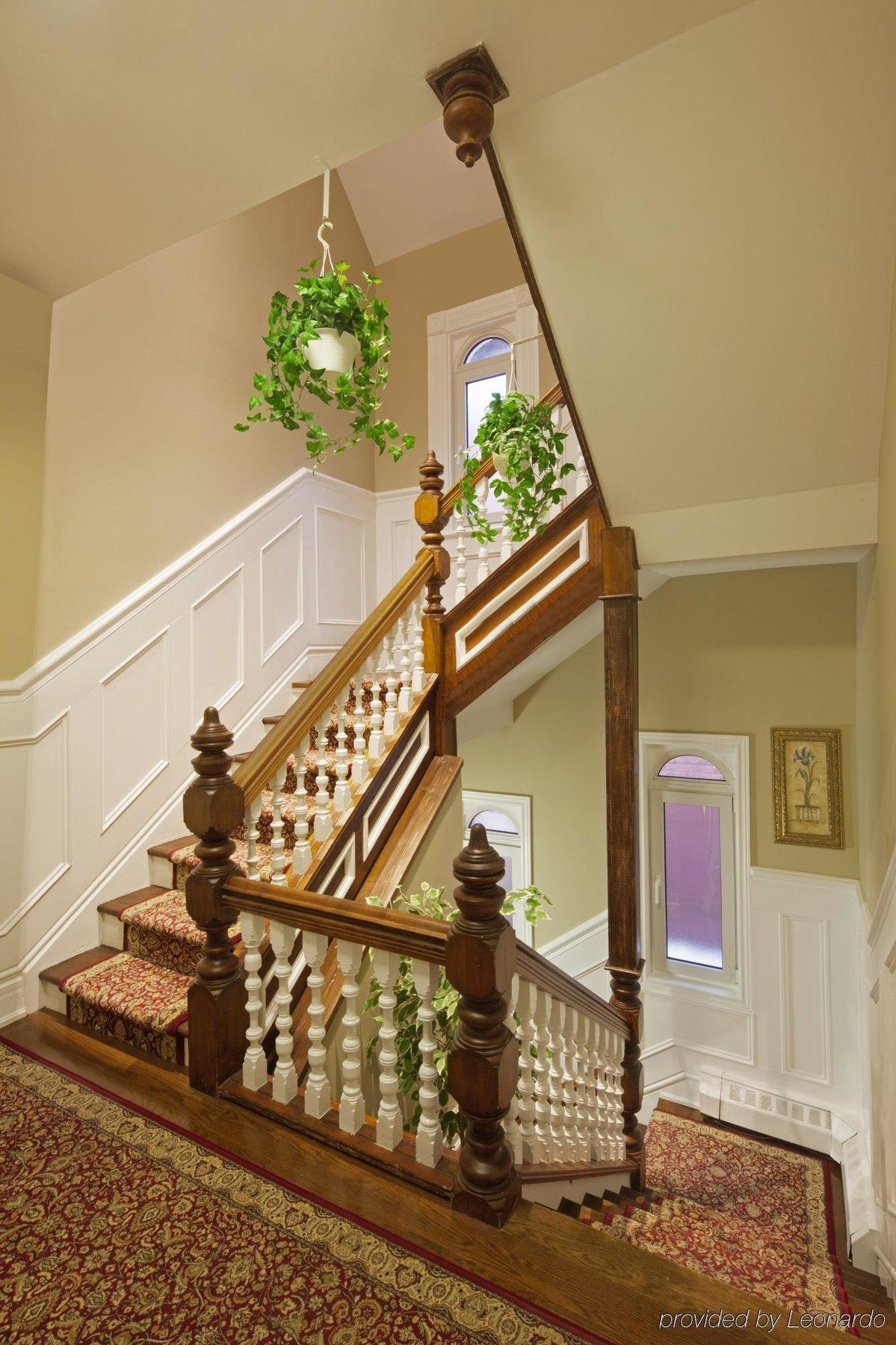 Victoria'S Mansion Guest House Торонто Екстер'єр фото